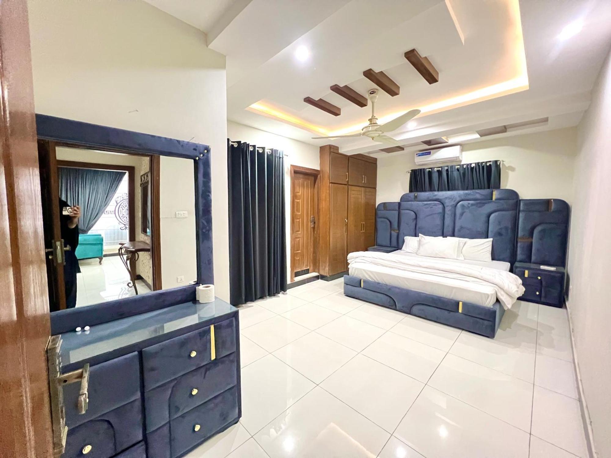 Luxury Apartment Rentals Islamabad Exterior photo